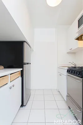 Rented by Mirador Real Estate | media 21