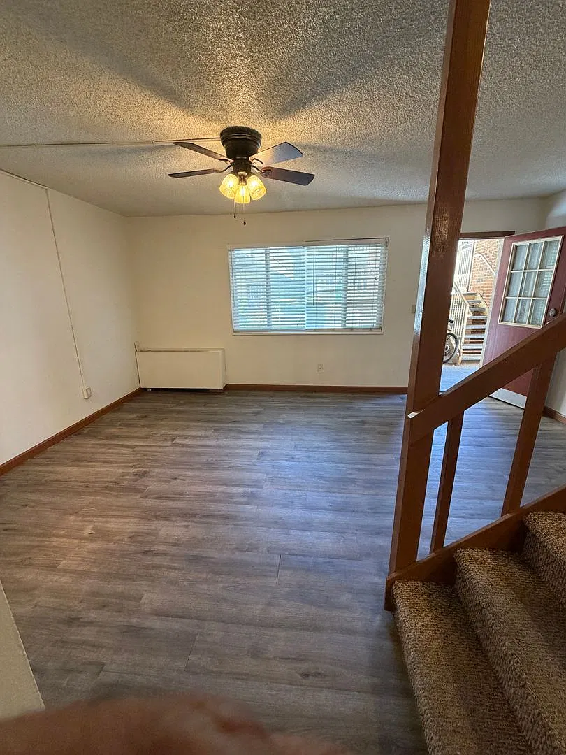 Wimbledon Condo Located 3 Blocks from CU Campus and Mall — Photo 3