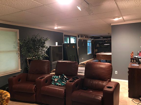 3rd image of 3736 Thornridge Dr