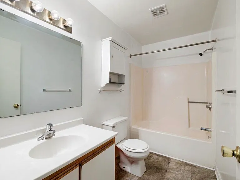 329 Pheasant Run Ct — Photo 12