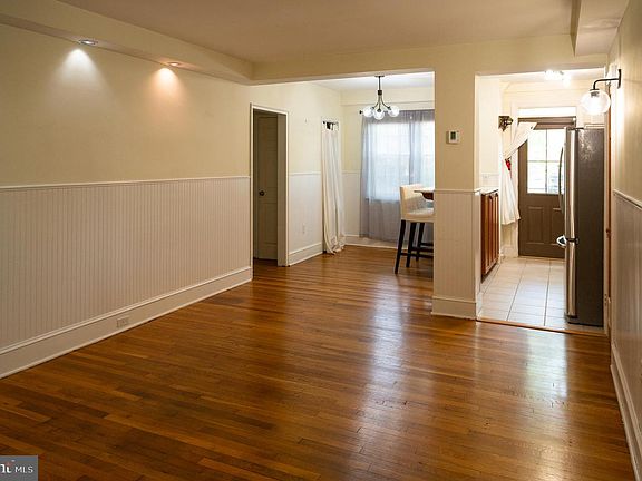 3rd image of 8 Auburn Ct APT A