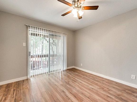 4th image of 4114 Avondale Ave APT 1