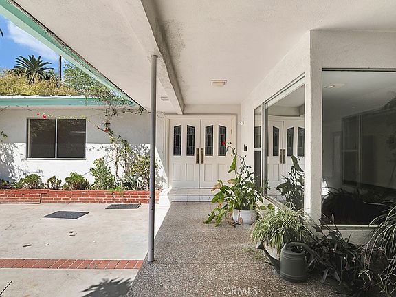 3rd image of 4830 Woodley Ave