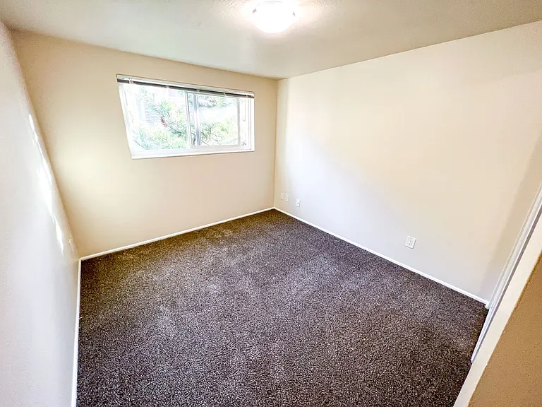 IRO Apartments — Photo 49