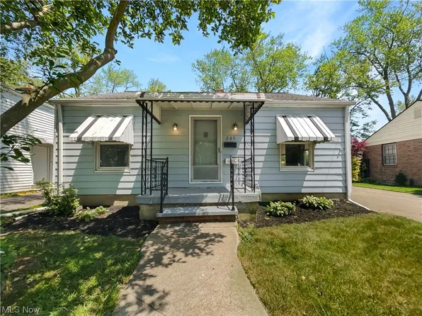 205 Fair St, Berea, OH 44017
