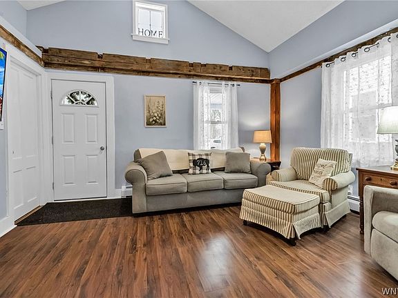 5th image of 10885 Bodine Rd