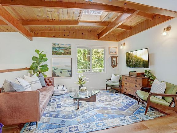 3rd image of 3035 Cazadero Highway