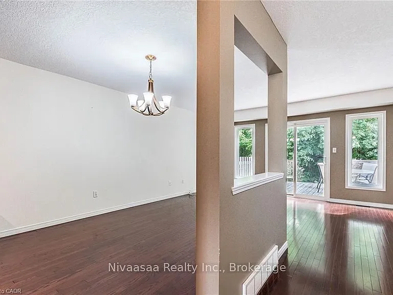 110 Activa Ave #D21 — Photo 3