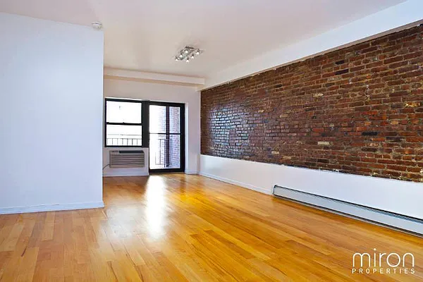 Rented by Miron Properties | media 8