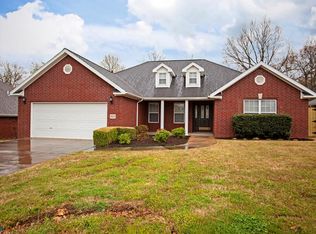 404 Old Forge Dr, Bentonville, AR 72712