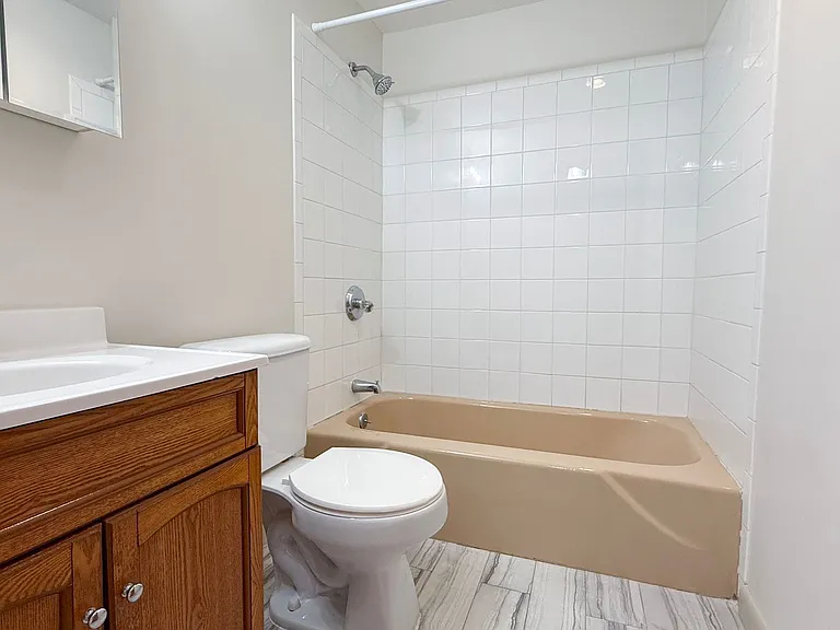 180 Bond St / Theo Investments LLC — Photo 10