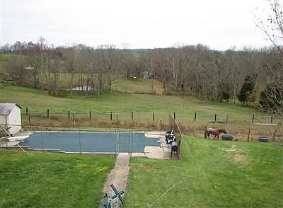 10 Acres, Pool, Pond, Creek and a house