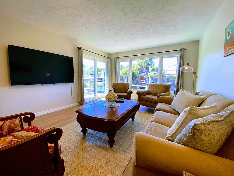 531 De Narvaez Dr — Photo 8