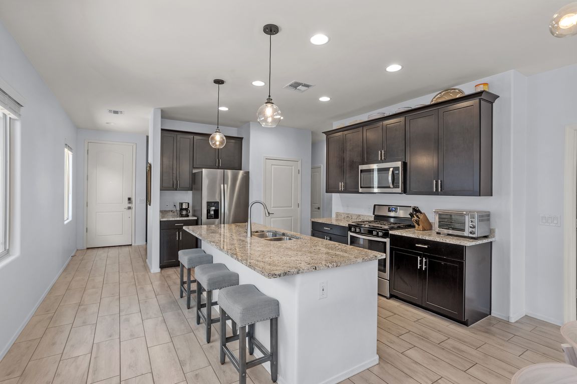 next background image