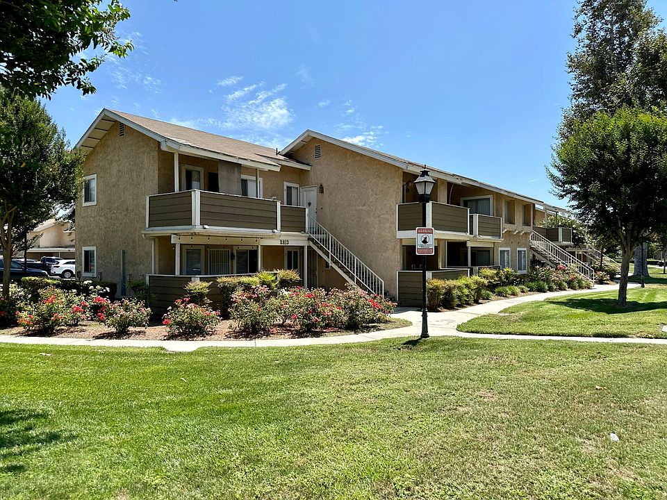 Exterior of complex