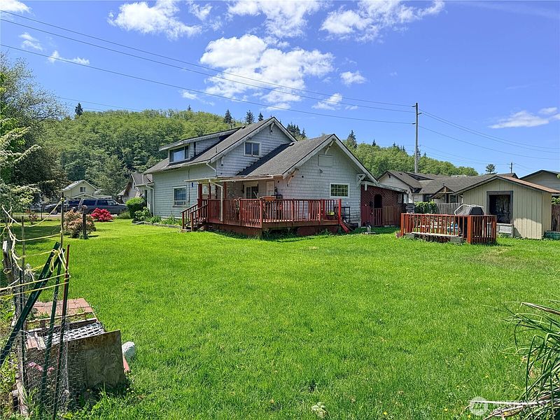 3rd image of 617 Queen Street
