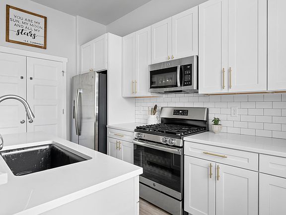 3rd image of 14879 S White Rock Ln