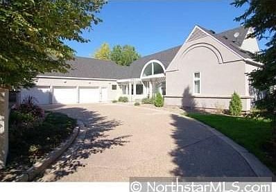 1st image of 3558 Oakton Dr