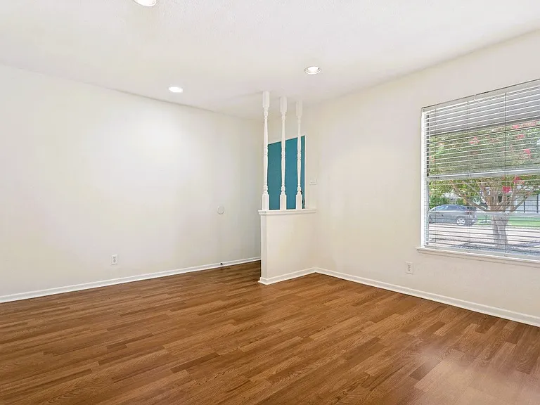 4407 Sun Vista Ln — Photo 6