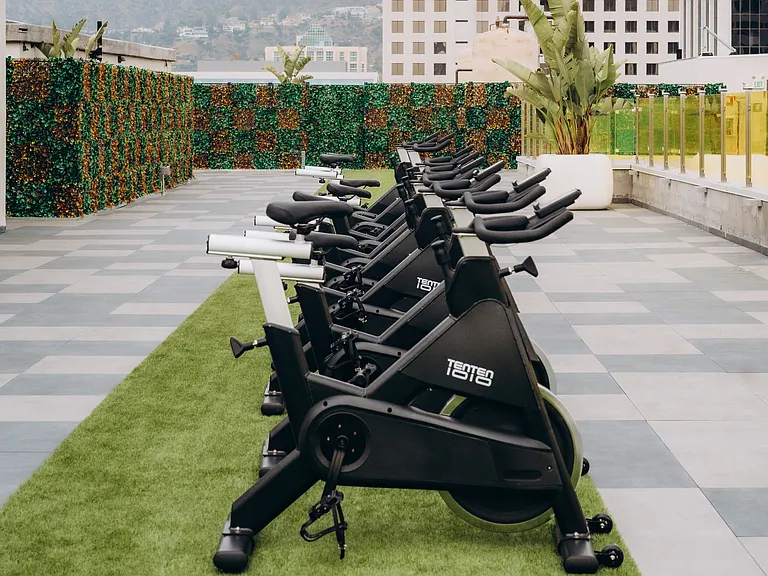 TENTEN Campus Glendale — Photo 6