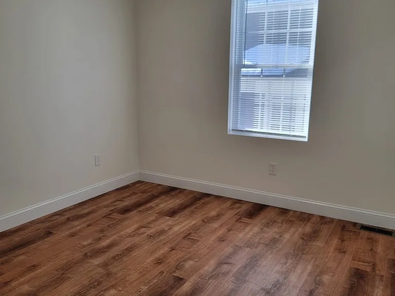 255 Ohio Ave #2 — Photo 12