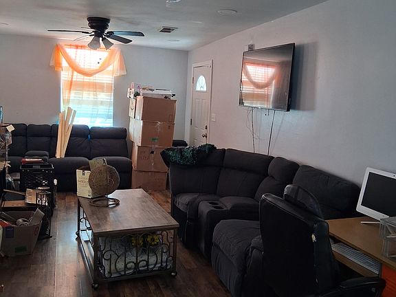 3rd image of 6110 Music St