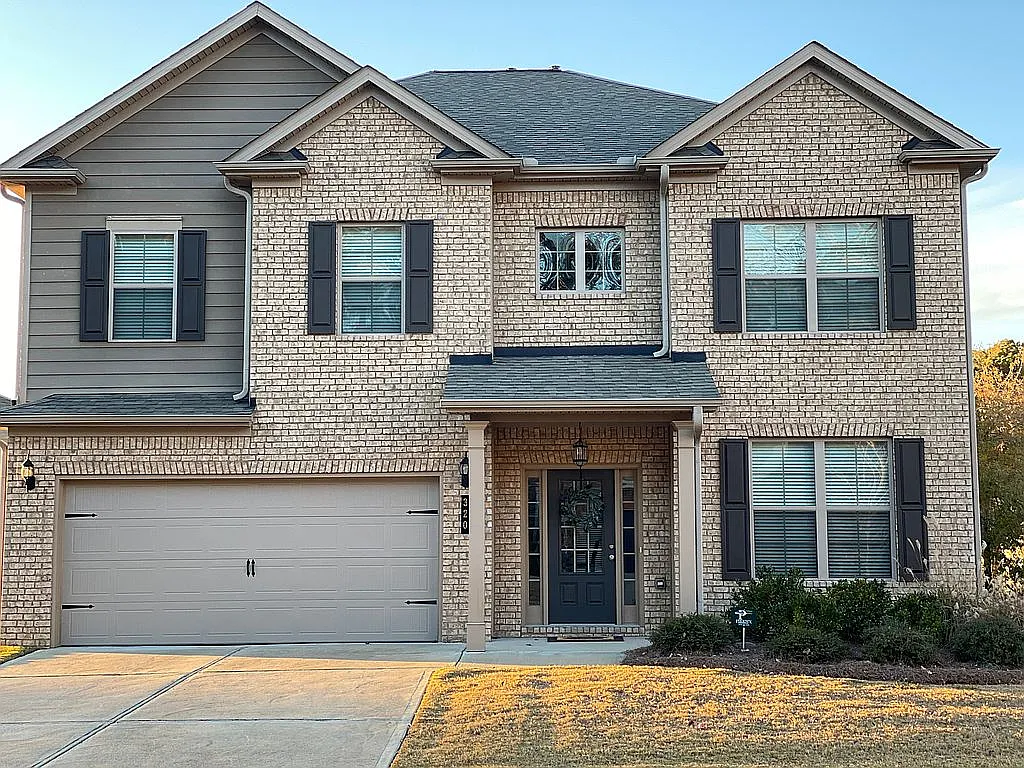 320 Hillgrove Dr photo 1
