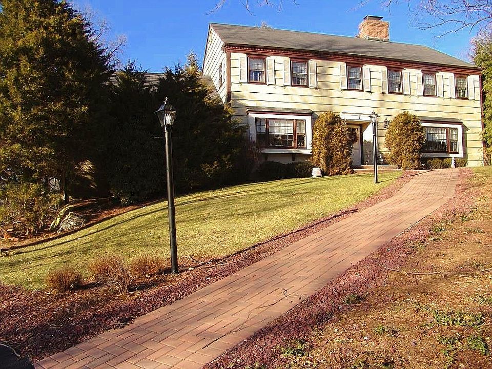Enjoy Gracious Living in this Luxurious Executive Home