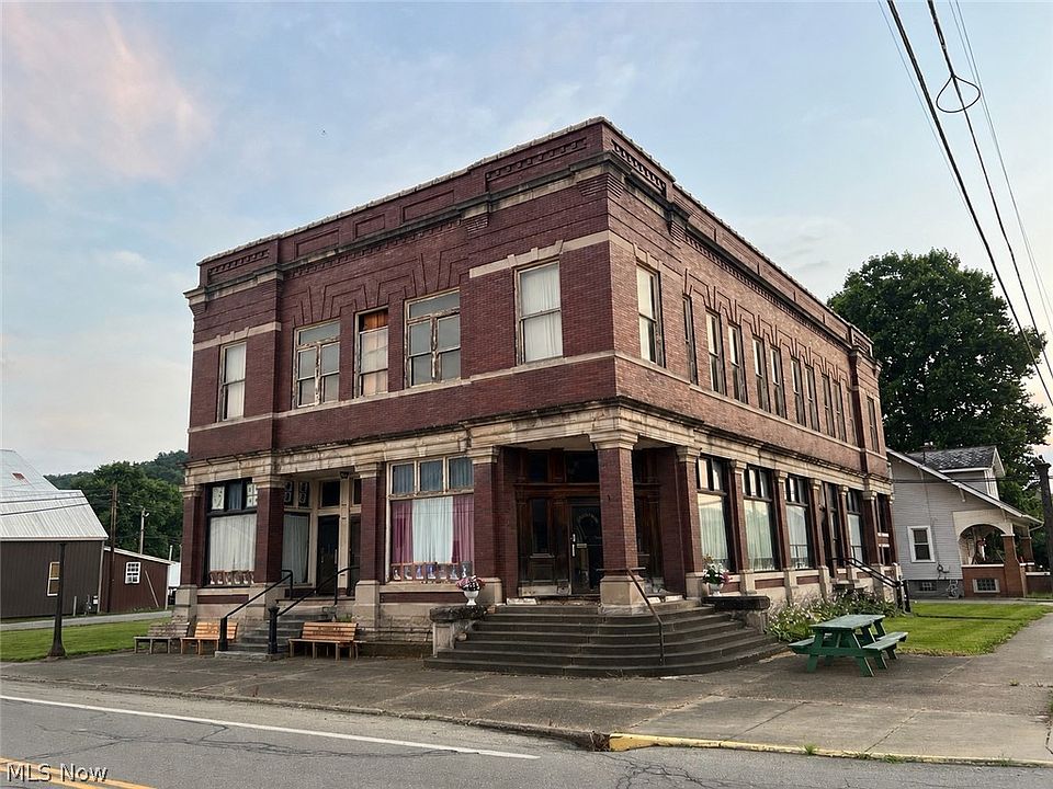 1st image of 180 Broadway St