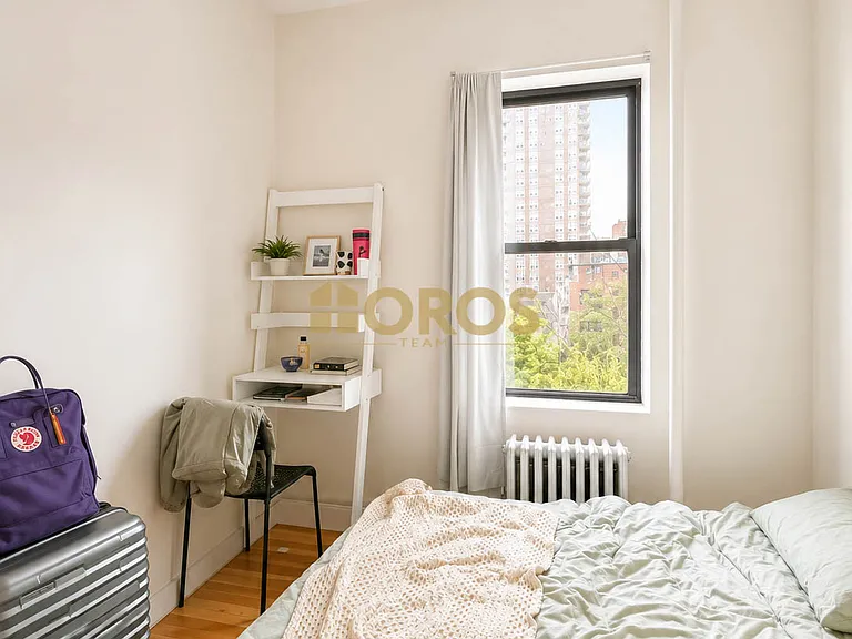 700 E 9th St #18 — Photo 4