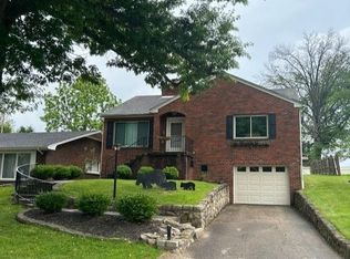 154 Edison Dr, Huntington, WV 25705