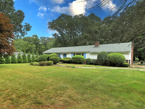 315 West River Road, Orange, CT 06477