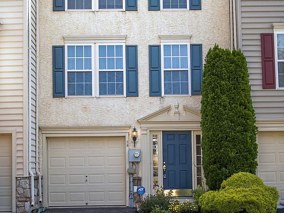 3rd image of 38 Dare Ln
