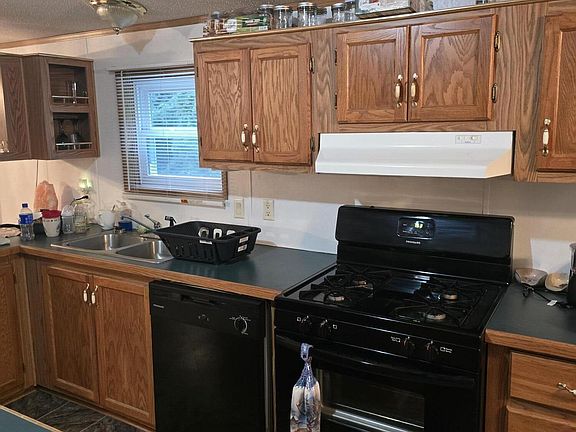 3rd image of 6405 Thornapple Lake Rd