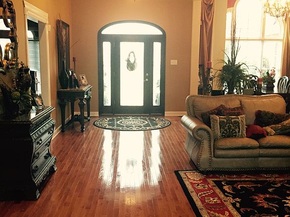 living room/foyer