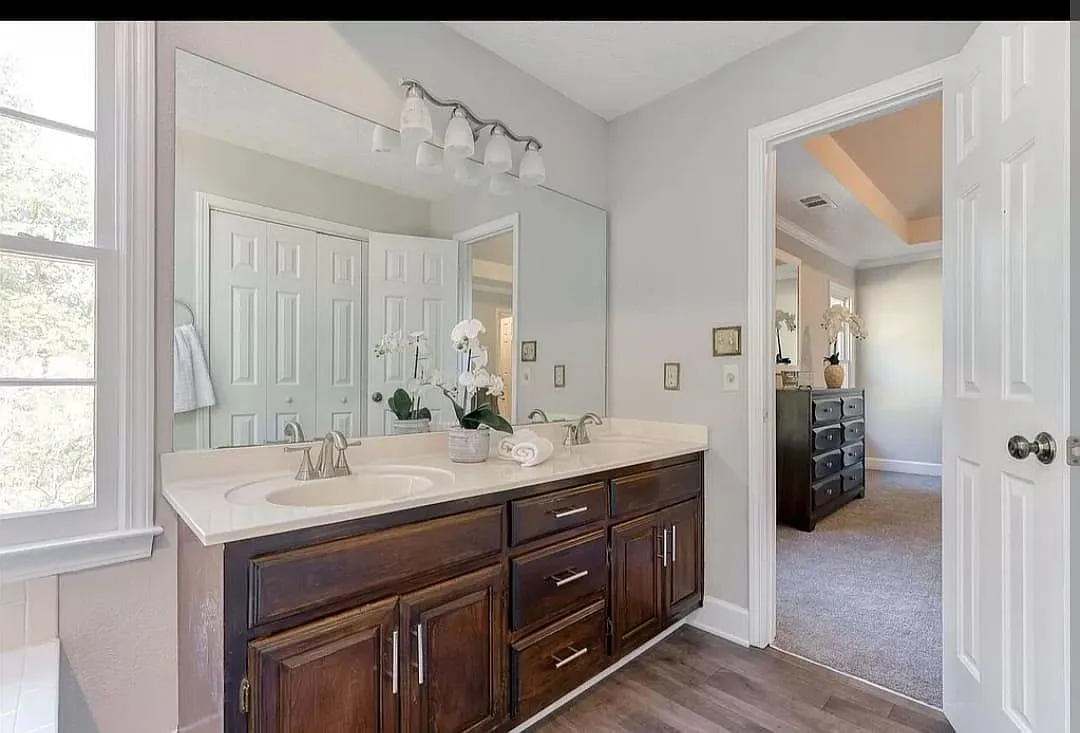 5 bed, 2.5 bath, $2,750 — Photo 3