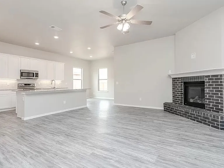 1912 Crescent Pl #1118 — Photo 3