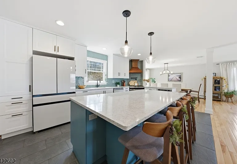 23 Edgemere Ave — Photo 9