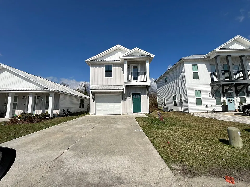 410 Raven Ln