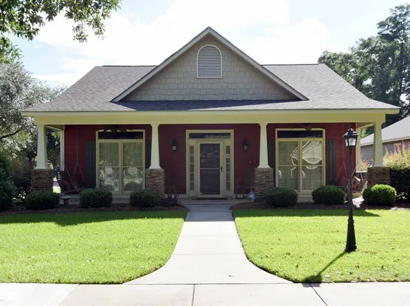 1732 Red Oak Ln, Albany, GA 31701