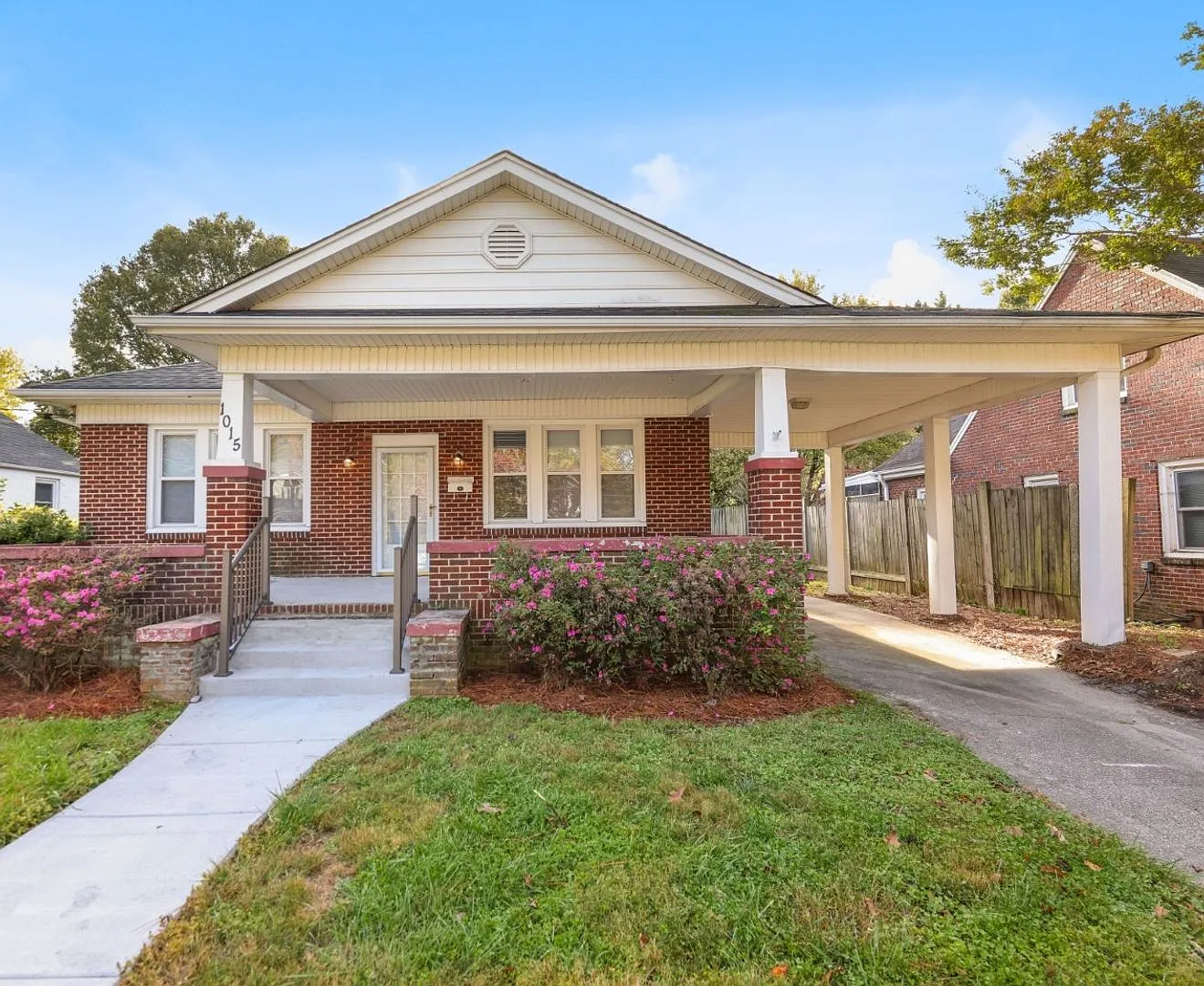 1015 S. Hawthorne Rd — Photo 1