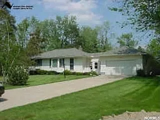 1267 Stearns St photo 1