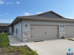 9508 W Dolores Dr, Sioux Falls, SD 57106
