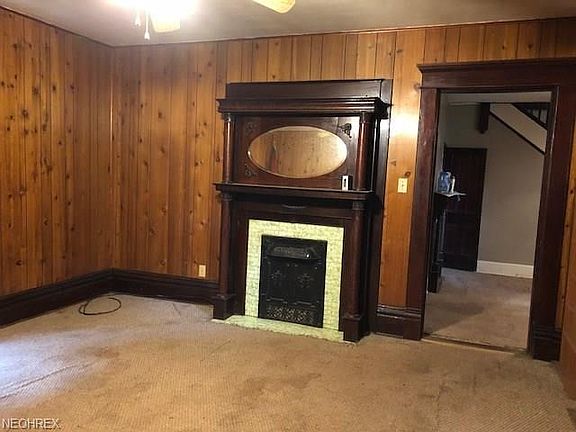 3rd image of 110 Plum St