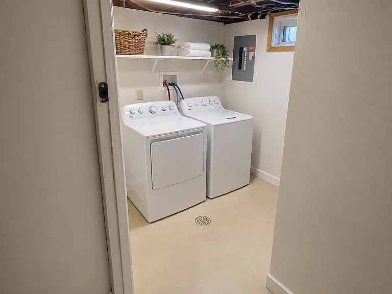 903 W College Ave — Photo 21