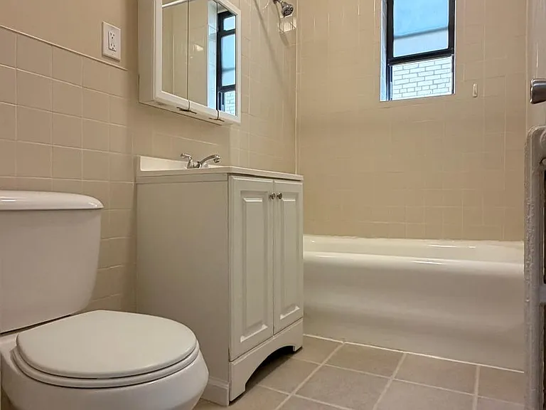 6051 Boulevard E #3F — Photo 3