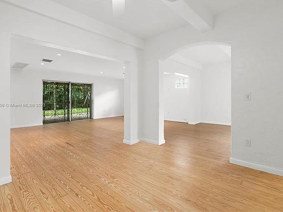 2nd image of 435 W 43rd St #435