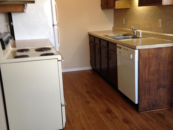 5th image of 2112 Melanie Ln APT D