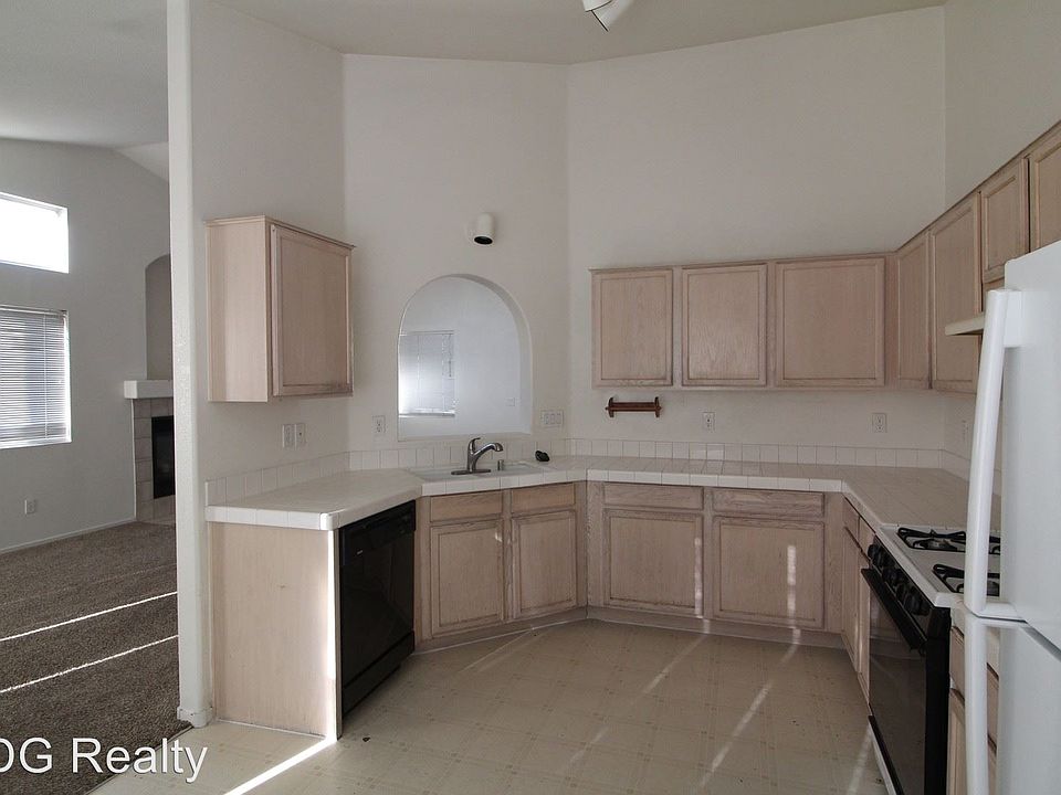 1st image of 228 Oxford Cloth Ct
