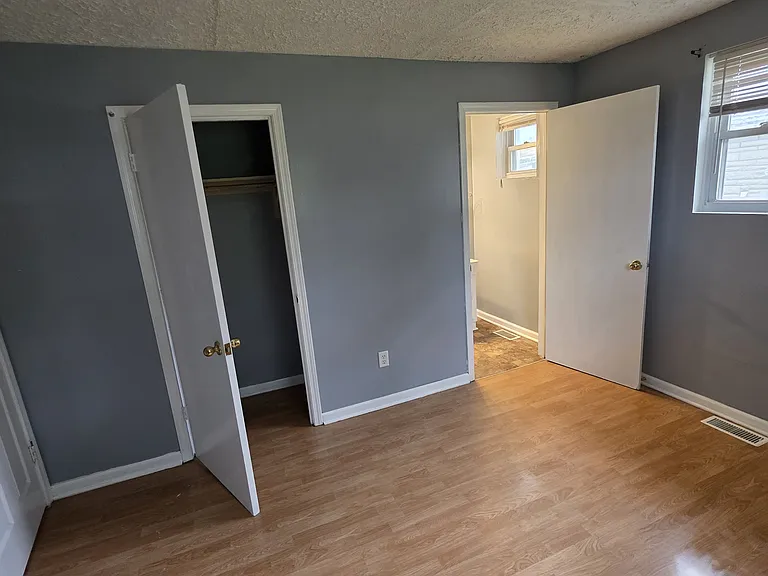 5036 Miller St — Photo 10